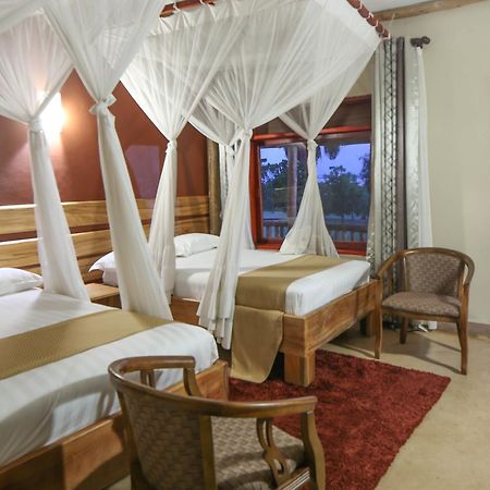 Pakuba Safari Lodge Nwoya Dış mekan fotoğraf